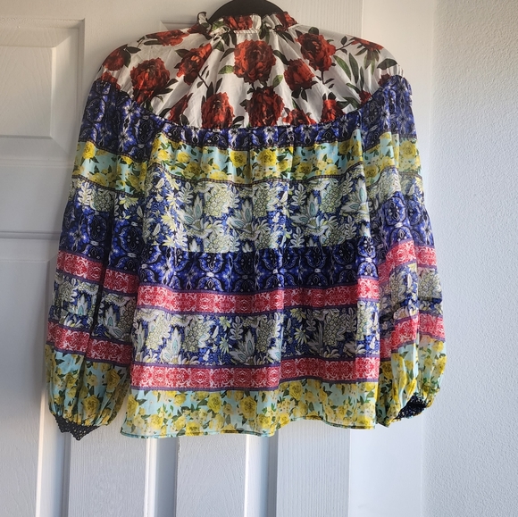 Alice and Olivia Marlyn Tie-Neck Button-Down Tiered Blouse - Picture 6 of 9